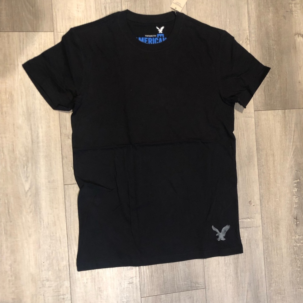 American Eagle Outfitters Men's Black T-Shirt